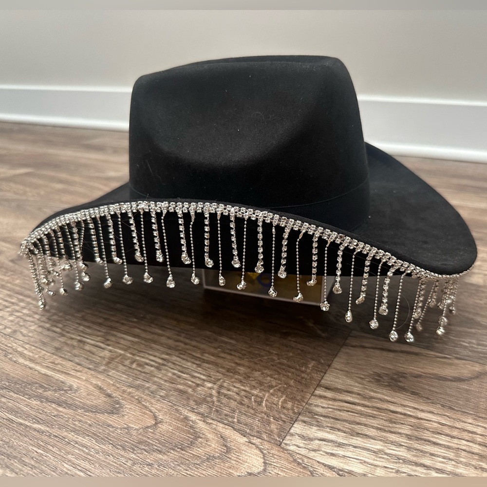 Perfect Cowgirl hat !